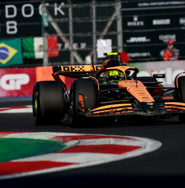 Norris snelste in enige vrije training Brazilië, Verstappen blijft steken op P15
