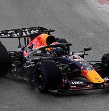 Verstappen snelste ondanks veroorzaken rode vlag, Russell ziet 'goed werk' van Red Bull | GPFans Recap