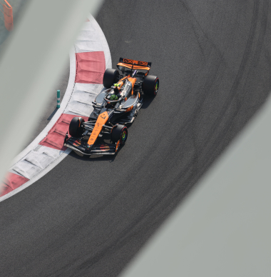 Norris klokt snelste tijd in tweede vrije training Abu Dhabi, Verstappen teleurstellend