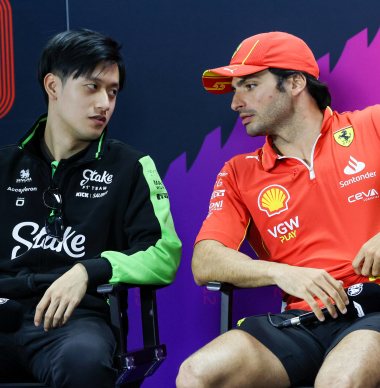 Former Ferrari F1 star signs for new team