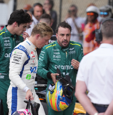 Alonso maakt Lawson uit voor idioot: "Zijn carrière staat op het spel"