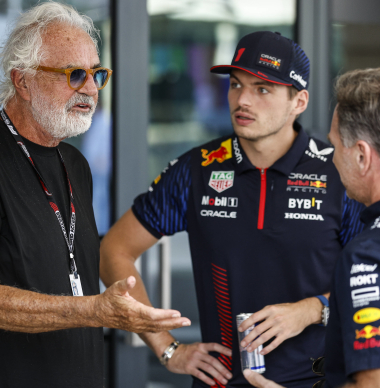 Verstappen hoort opmerking Briatore over hem: "Dat kost centen"