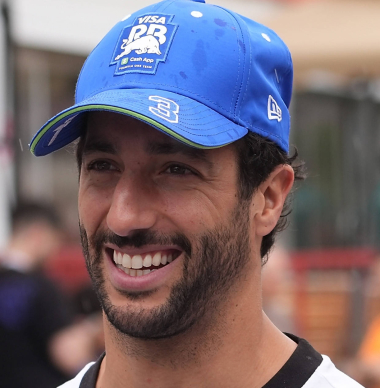 Ricciardo given major F1 team 'OFFER' following brutal Red Bull axing