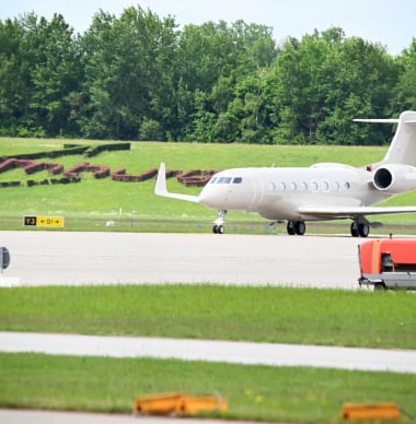 F1 star jetted off from testing just 12 MINUTES after their car broke down