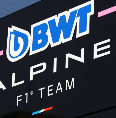 Former team boss who was once BANNED from F1 linked with shock Alpine return