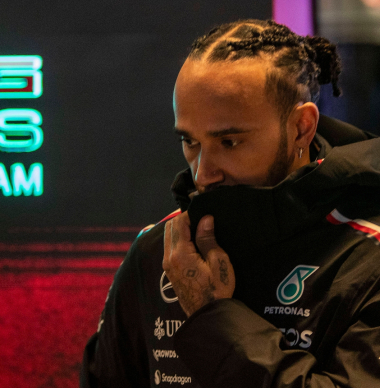 F1 champion issues Hamilton early Mercedes exit verdict