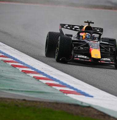 VIDEO: Verstappen terug op het circuit, Aston Martin komt met extreem agressief design | GPFans News