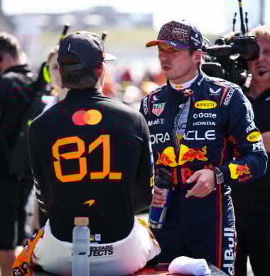 Piastri gaat in op McLaren-prioriteit door naderende Verstappen: 'Dit spraken Norris en ik uit'