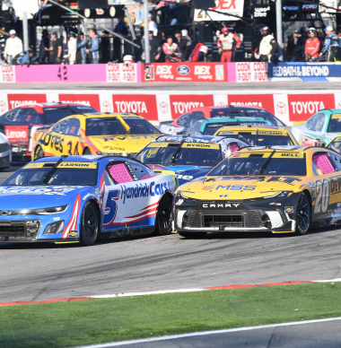 Bell and Larson in epic PHOTO FINISH after exciting first 2025 battle