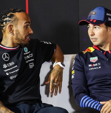 Brad Pitt DEFIENDE a Checo tras su brutal salida de F1