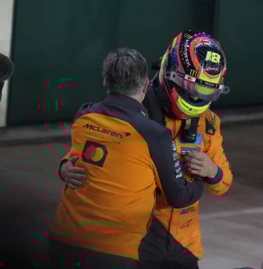 Opmerkelijk moment Brown in Qatar: "Je ziet Piastri ook denken, wat kom jij hier doen?"