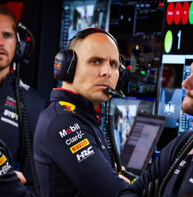 Verstappen herinnert Lambiase aan weddenschap, Red Bull-engineer reageert lachend: "Dwaas"