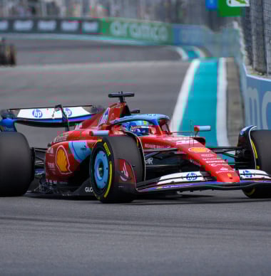 Vasseur ziet dat Red Bull en Verstappen het lastig hebben: "Zijn uit hun comfortzone"