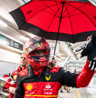 Sainz: Esperábamos un poco más del coche en Ferrari
