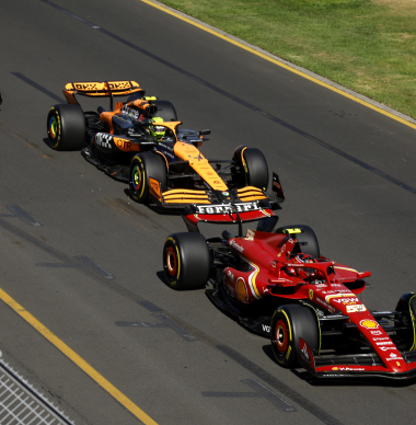 Internationale media zien Verstappen uitvallen, Sainz winnen in Australië: "Superieur"