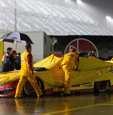 Daytona 500 STOPPED due to adverse weather
