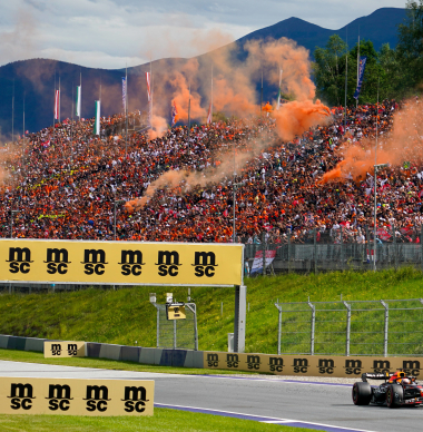 LIVE (gesloten) | Eerste vrije training F1 GP Oostenrijk: Verstappen ondanks motorproblemen het snelst