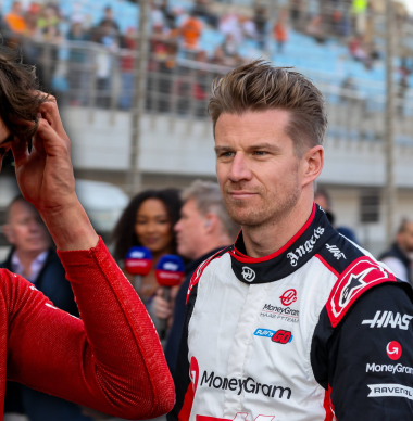 Schumacher adviseert Hülkenberg te vertrekken bij Haas en schuift Bearman naar voren