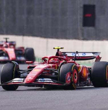 Ferrari liep achter met flexibele vleugels: 'Dachten dat de FIA het af ging keuren'