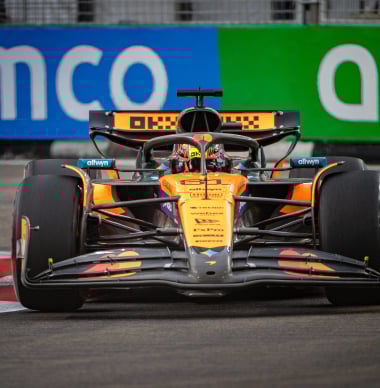 Piastri verslaat Hadjar en Verstappen in tweede training Singapore na drie crashes