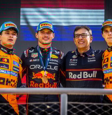 Verstappen hoopt op titelgevecht met Alonso: "Hij is altijd een vechter en dat bewonder ik"