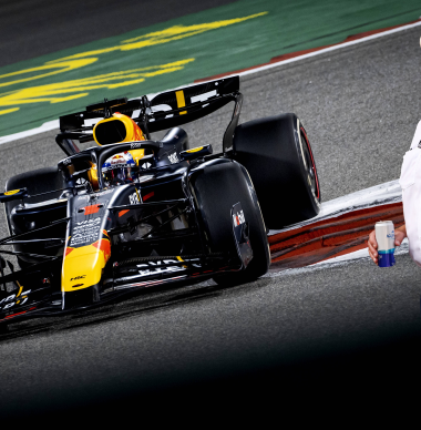 La FÉRREA defensa de Verstappen a Helmut Marko en Red Bull