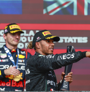 Hamilton reageert op vertrek bij Mercedes: "Eén van de zwaarste beslissingen uit mijn leven"