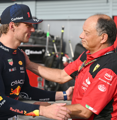 VIDEO: Vasseur over toekomstige coureurs voor Ferrari: 'Verstappen? Zeg nooit nooit'