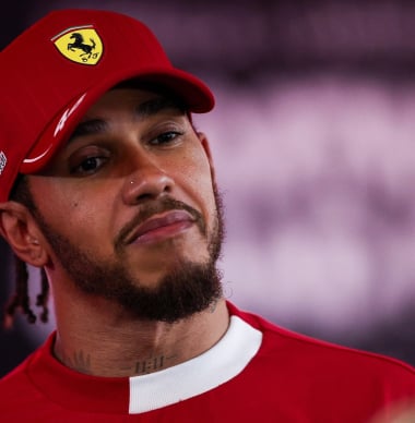 Hamilton deelt afscheidsvideo al tijdens weekend in Abu Dhabi: 'Spreek jullie binnenkort'