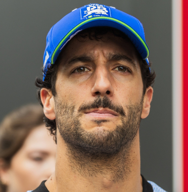 F1 boss hints at Ricciardo RETIREMENT after Red Bull snub