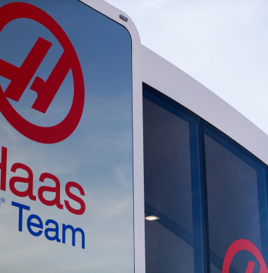 Haas announce stunning American world-record driver signing