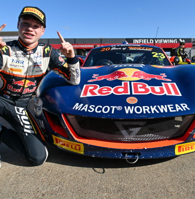Red Bull-junior Coronel leidt Ginetta-kampioenschap na 'pittige' dubbelzege in seizoensopener
