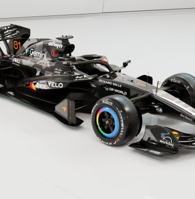 McLaren lanceert eerste foto's van MCL40-bolide met testlivery