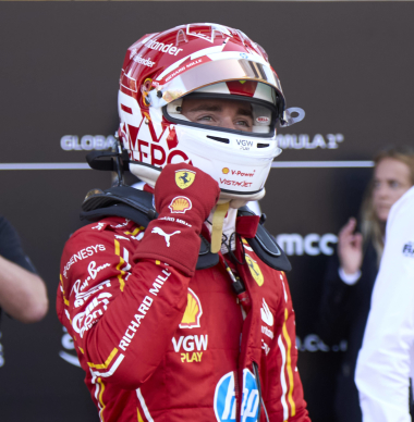 Dolgelukkige Leclerc schrijft eerste zege in Monaco bij: 'Dit voelt erg speciaal'