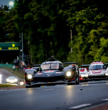 Nederlanders strijden om Le Mans-zege, Kubica zwaar bestraft voor crash en safety car voor regen