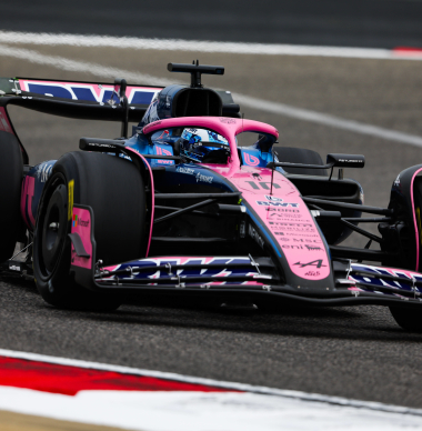 Alpine sleutelt aan auto in parc fermé, gridstraf wordt vlak voor GP Miami uitgedeeld