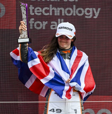Alpine kiest opnieuw voor Abbi Pulling voor F1 Academy 2024-seizoen
