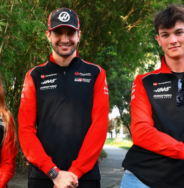 British F1 star braves divisive fashion choice... but it might gain Lewis Hamilton approval