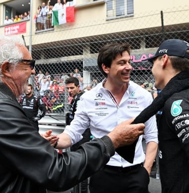 Wolff over toekomst Russell: 'Bij Mercedes zijn we gelukkig met hem'