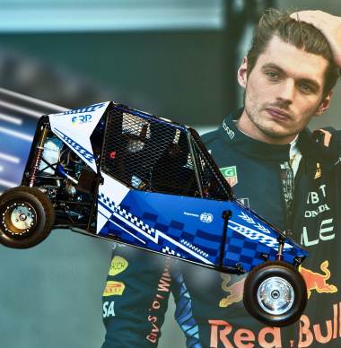 In beeld: Verstappen maakt plezier met FIA-cross car bij inlossen taakstraf