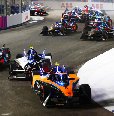 Wie heeft in 2024 de uitzendrechten van de Formule E met De Vries en Frijns?