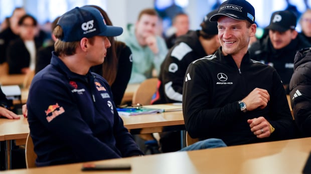 Max Verstappen neemt het in Portimão op tegen Valentino Rossi en deze topcoureurs — Foto: © IMAGO