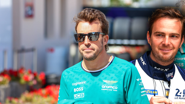 VanDerGarde, Alonso, social