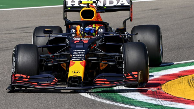 Sergio Pérez on track at Imola — Foto: © LAT Images