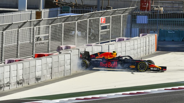 Buemi crasht met de Red Bull