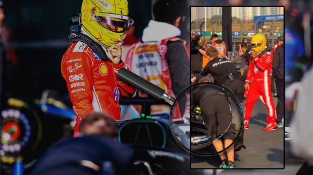 Lewis Hamilton inspecting Mercedes — Foto: © IMAGO x GPFans