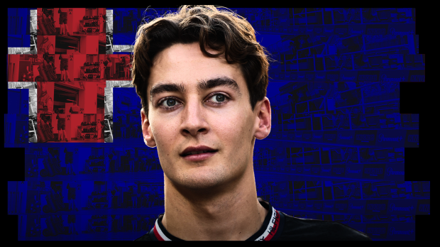 George Russell in front of the Australian flag — Photo: © IMAGO