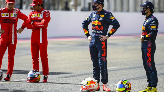 Verstappen, Perez, Leclerc, Sainz, Ferrari, Red Bull, Bahrain — Foto: © LAT Images
