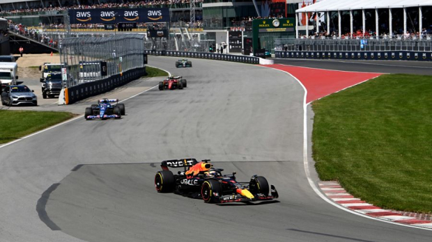 Verstappen aan de leiding tijdens GP Canada