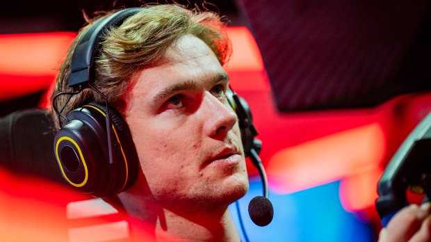 Opmeer tijdens F1 Esports